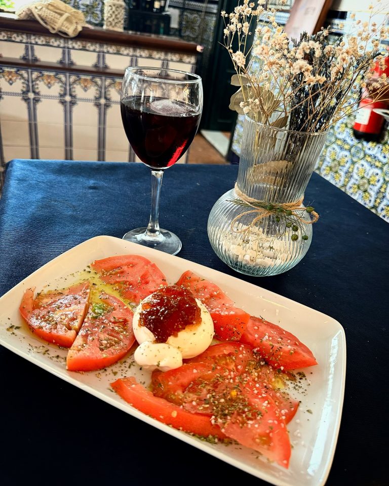 452459987 360948923535327 2200095341221261467 n